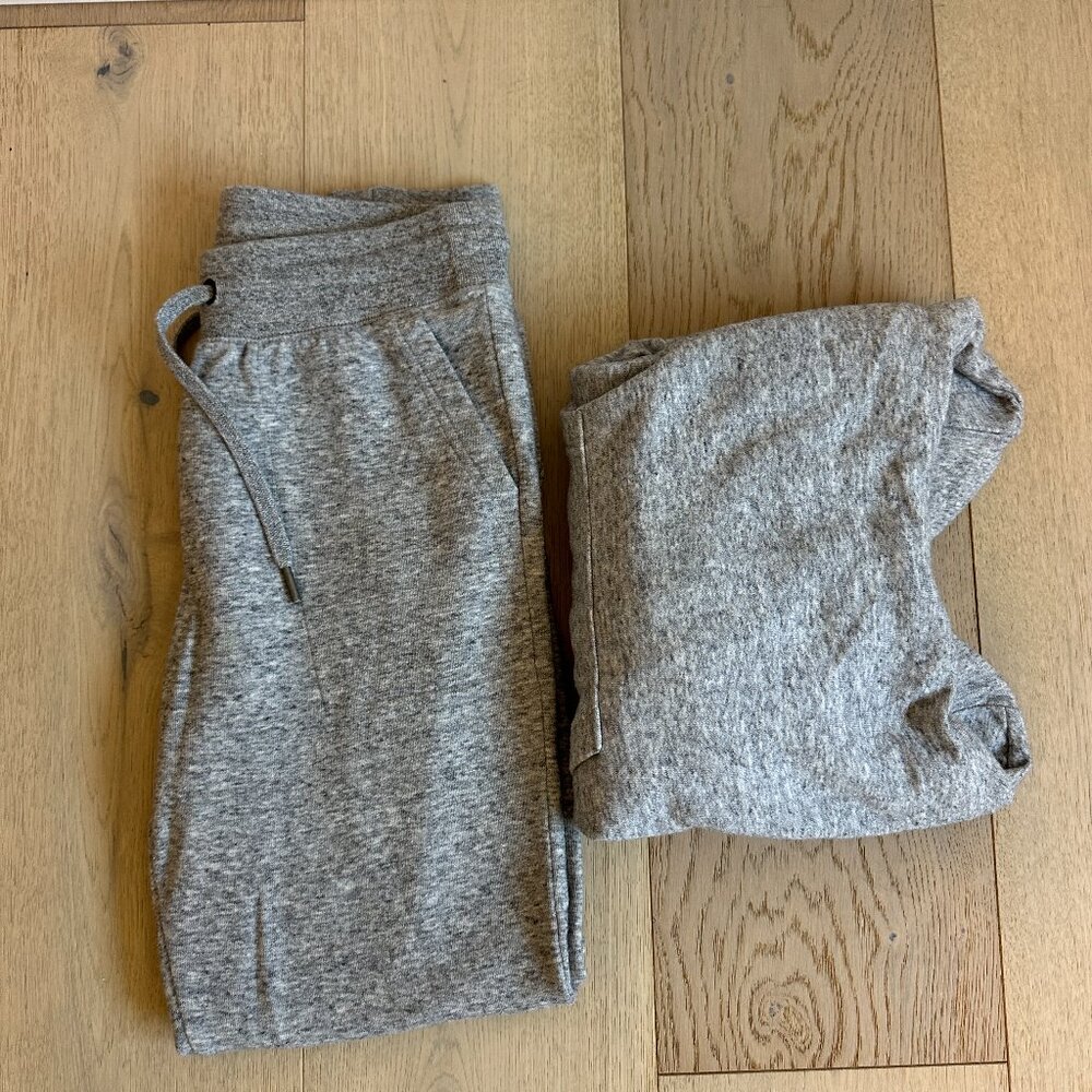 UNIQLO MATCHING TRACKSUIT IN XS - HEATHERED GREY